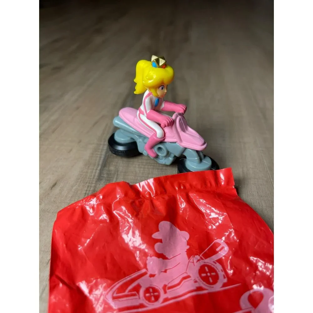 2014 McDonald’s Japan Nintendo Happy Meal Toy Mario Kart‎ 8 Princess Peach